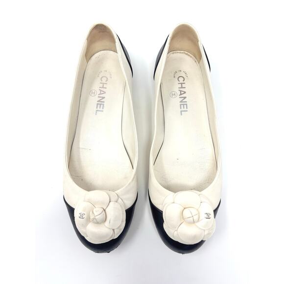 CHANEL Shoes - Chanel CC Camellia Flower Leather Ballet Flats EU 39